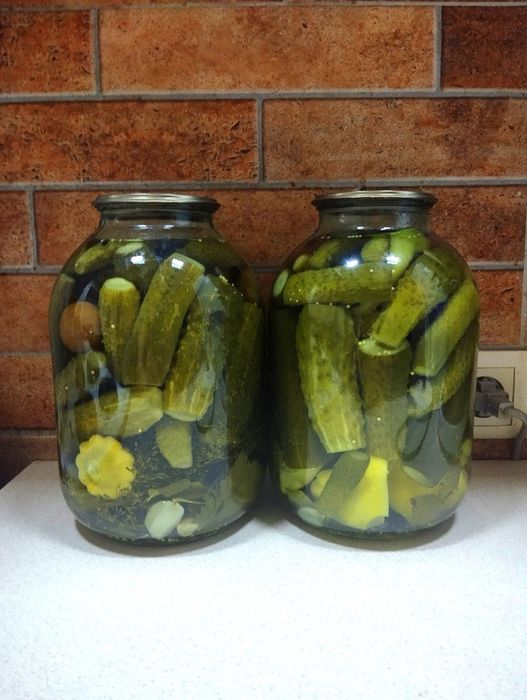 Маринованные огурцы