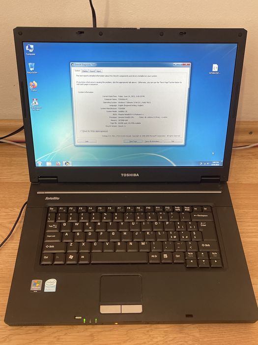 Laptop Toshiba L30 functional si in stare buna