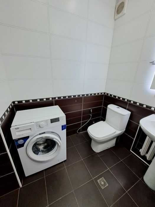 Срочно сдаётся 1 ком/1/5 на Мирзо Улугбекском Ор-р Максим Горький