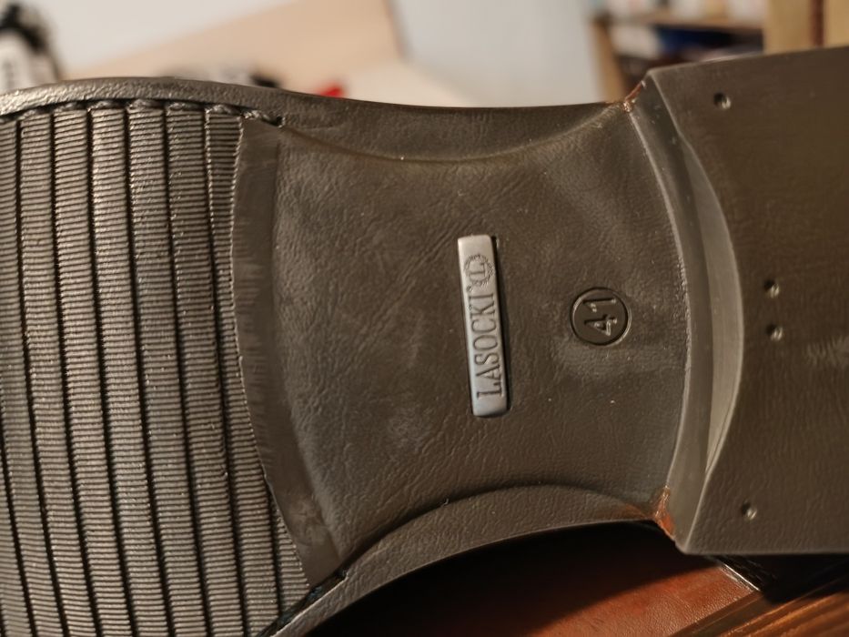 Încălțăminte bărbați.