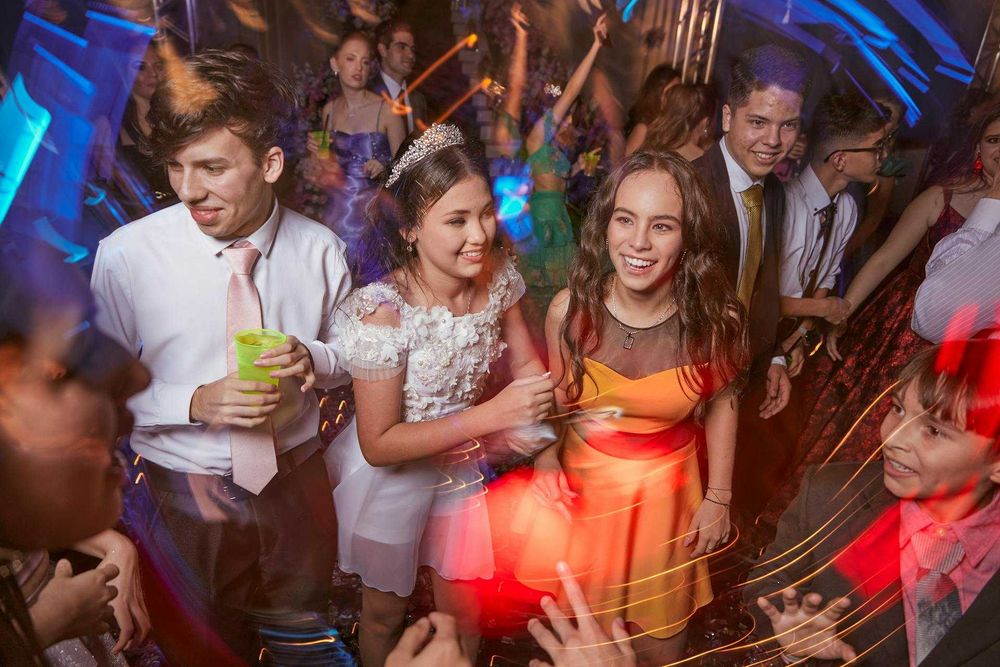 DJ -диджей промо цена от 36EUR/час дисководещ за вашият семеен празник