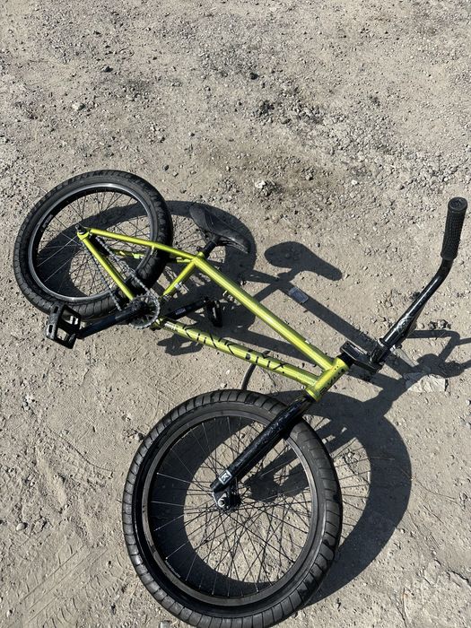 Велосипед трюковой BMX KINK