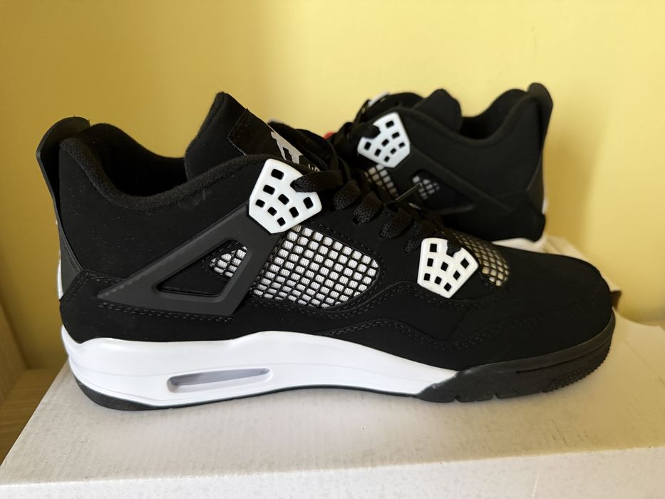 Jordan 4 White Thunder marimea 39, 41, 42, 43, 45, 46