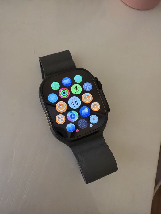 Apple watch ultra 3.  49 mm