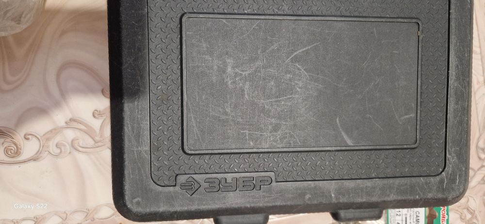 Шуруповёрт Зубр нерабочий.