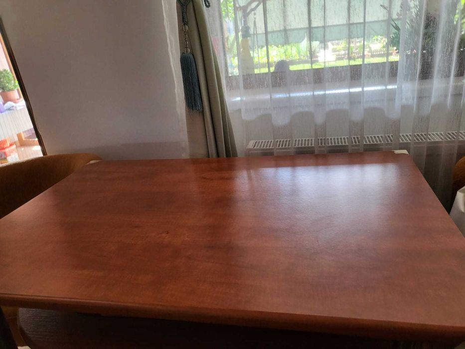 Masa si scaune bucatarie