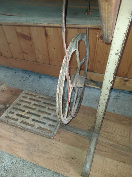 Masina de cusut Camelia