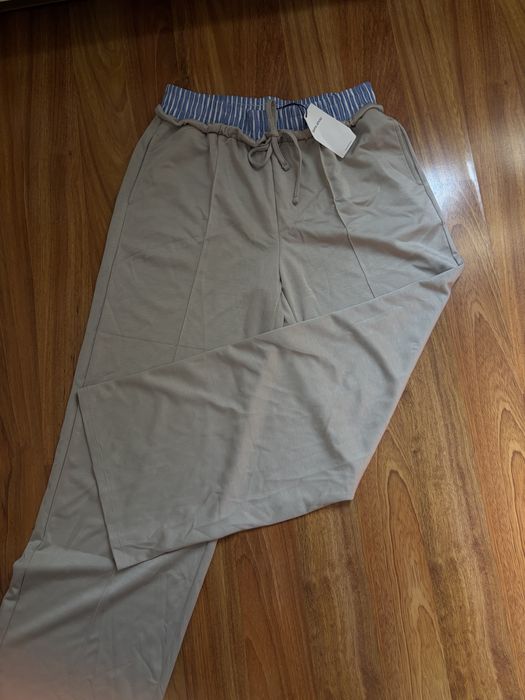 Pantaloni moderni