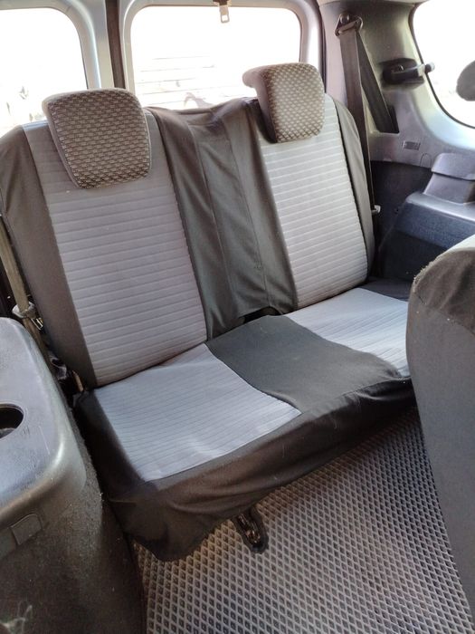 Серый Лада Ларгус