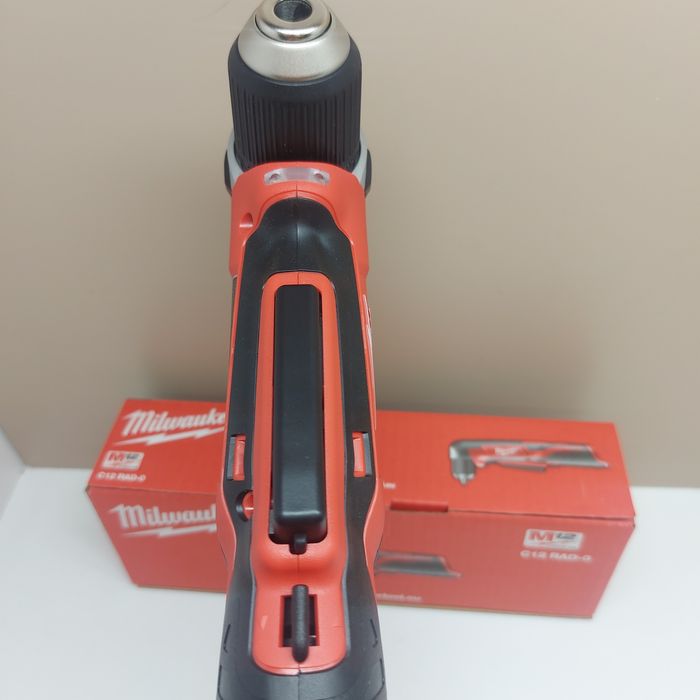 ПРОМОЦИЯ.Акумулаторен ъглов винтоверт Milwaukee C12 RAD-0