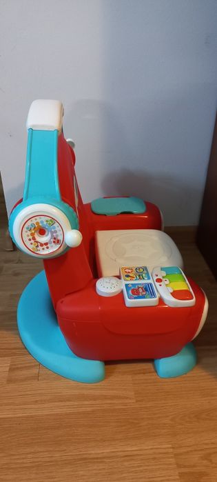 Scaun muzical Baby Clementoni