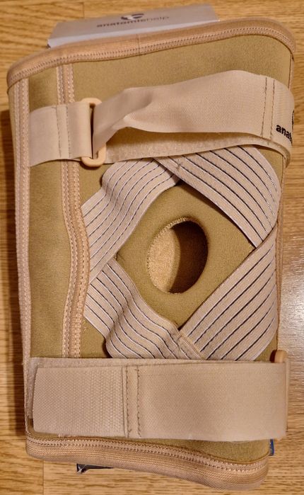 Anatomic Help Genunchieră cu orificiu