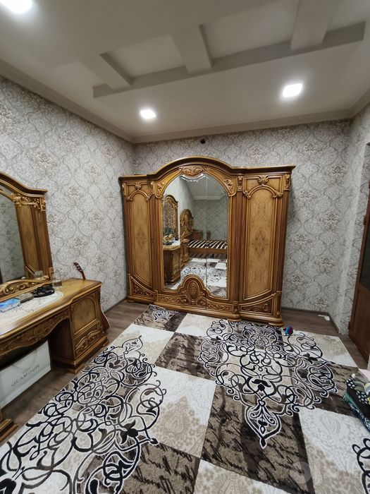 Роскошный китайский спальный гарнитур (полный комплект, 6 предметов)
