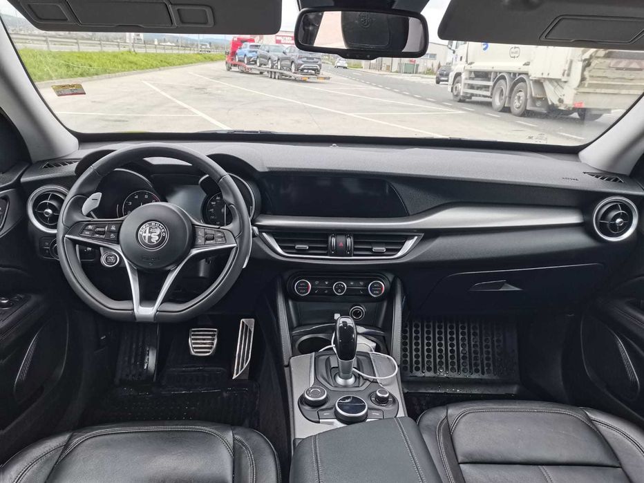 Auto Alfa Romeo Stelvio Q4, 2.0 T, CP 280