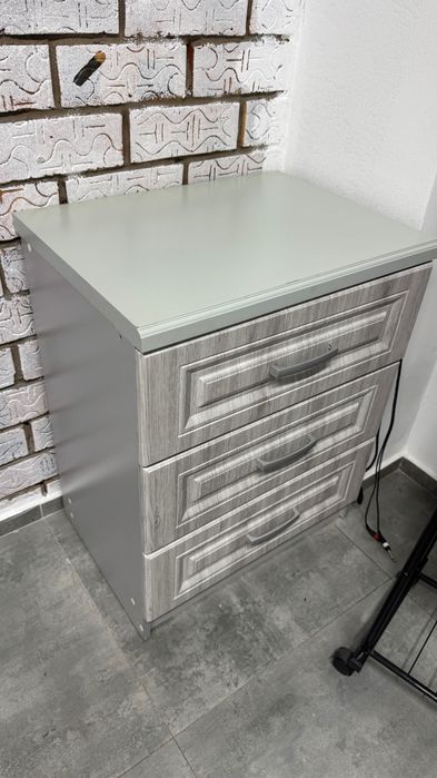 3 Офисных стола с тумбами