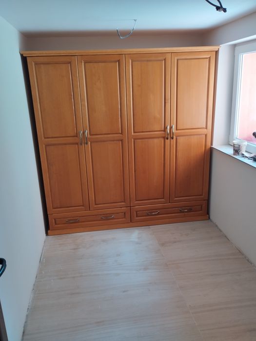 Мебели от масив по поръчка