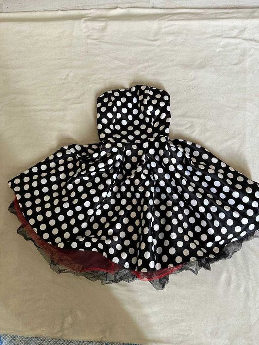 Много нарядных платьев  для девочки/ девушки  10-15 лет