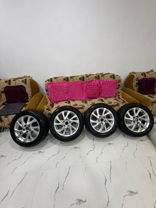 Шины + диски на Toyota Corolla