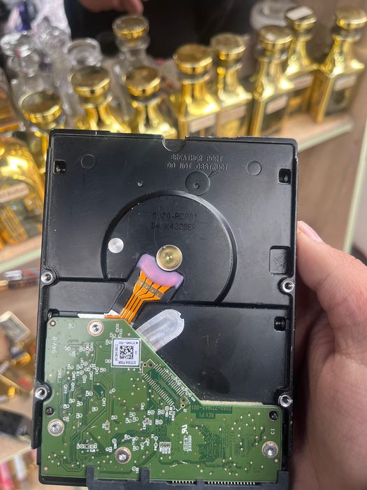 Жесткий диск сотилади
