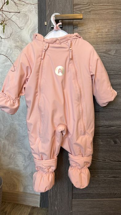 Продам комбинезон весенний на девочку