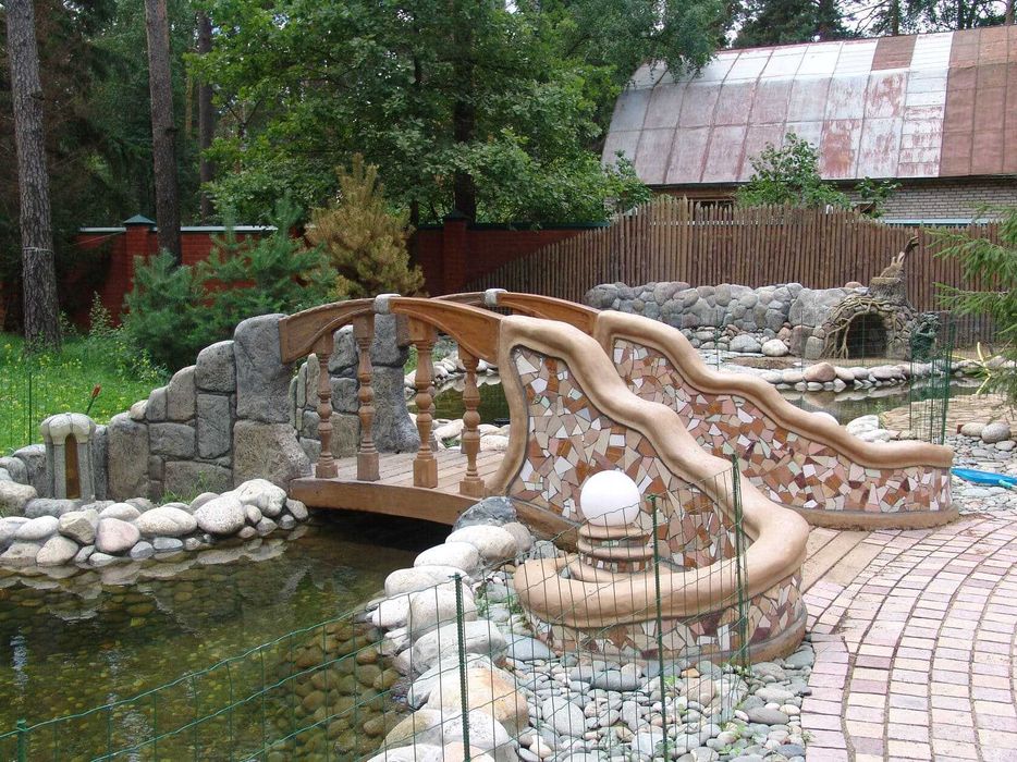 Декоративная нарезка из бетона в ландшафтном дизайне.