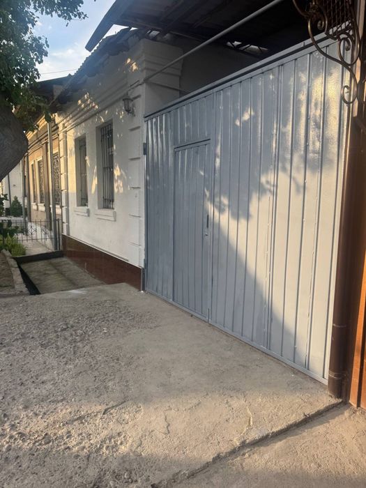 3 xonali hovli sotiladi