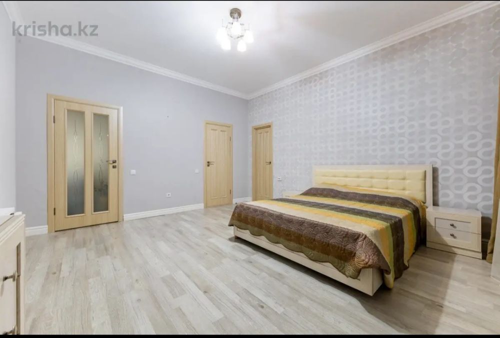 Спальный гарнитур кровать 180×200, 2 тумбочки, комод с зеркалом