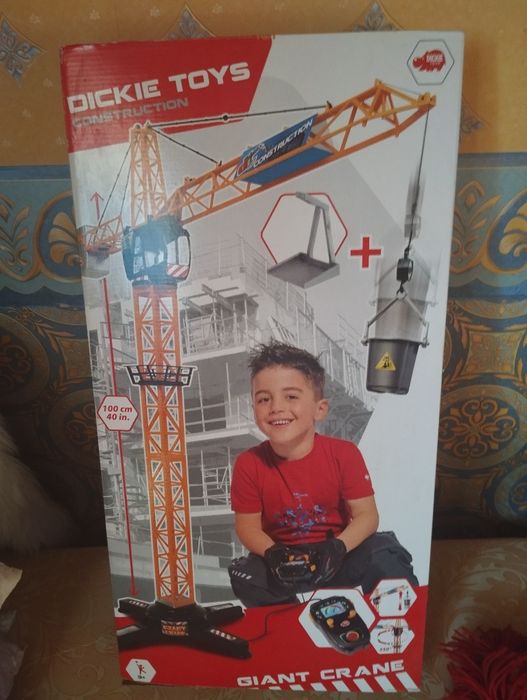 Игрушка подъемный кран .