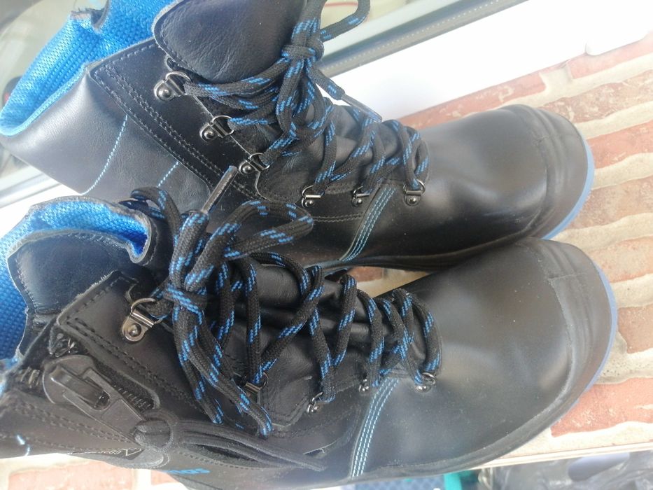 Зимни високи обувки Atlas туристически с предпазно бомбе