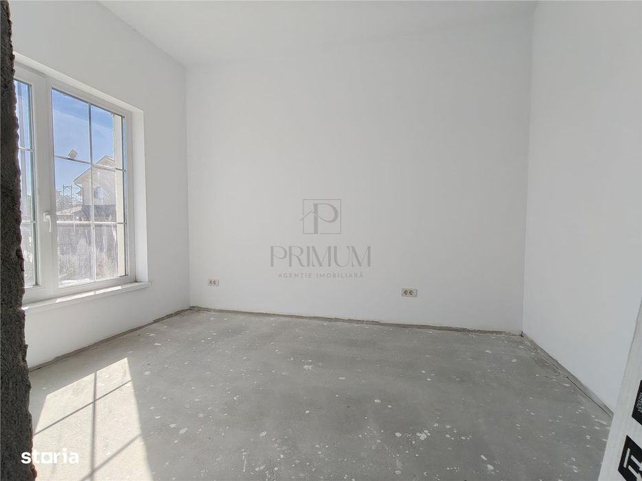 Duplex 5 camere - despartit prin garaj - teren generos