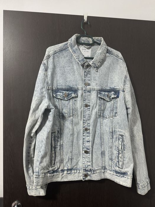 Jaketa de blugi Bershka