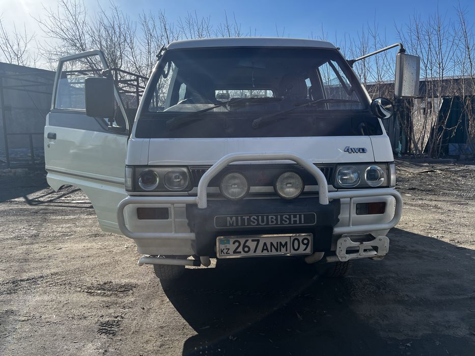 Митсубиси Делика 4д56