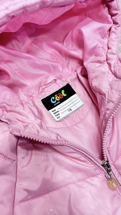 Продам. Куртка Для девочки. Рост 116