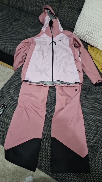 Echipament ski HH și Peek Performance noi