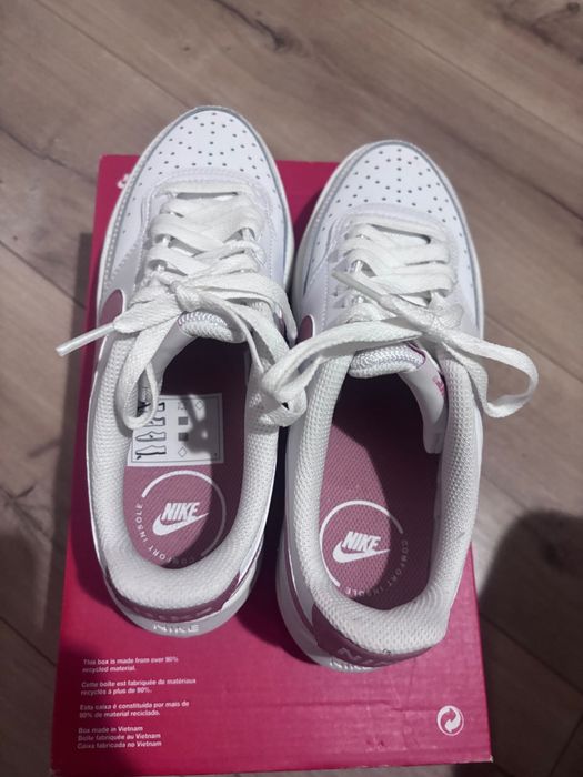 Nike 38,5 нови закупени от Англия