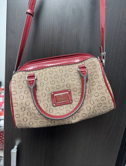 Geanta guess noua