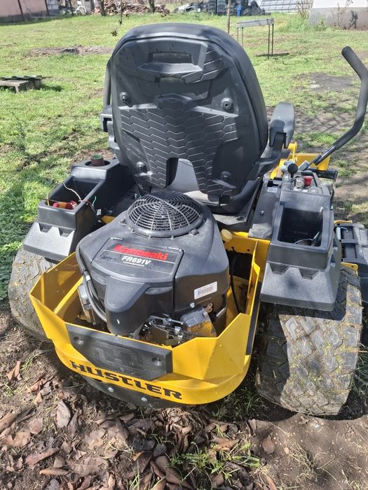 Tractoraș profesional Hustler raptor xdx eventual schimb cu auto ,atv