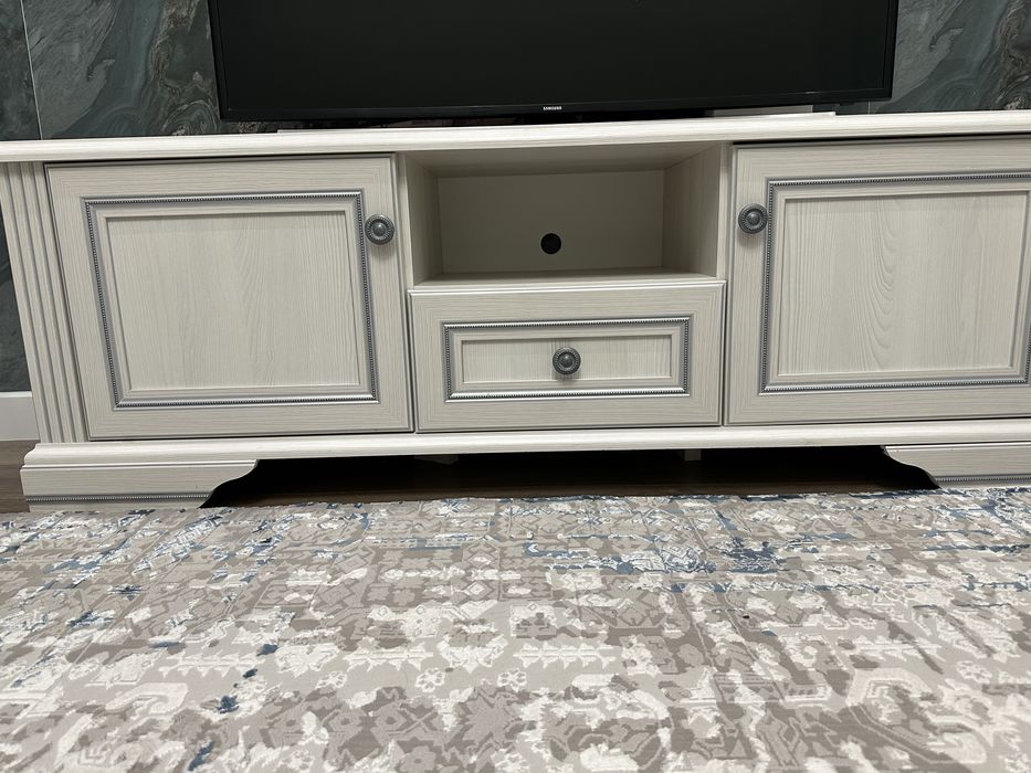 Тумба под телевизор