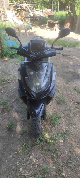 Продам скутер есть торг