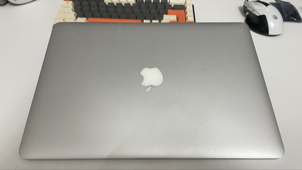 Macbook pro 15 16/512Gb. с дискретной видеокартой