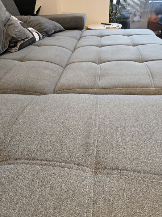 Vând canapea colțar urgent