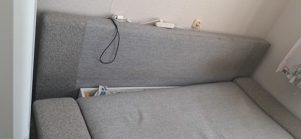 Срочно диван продам