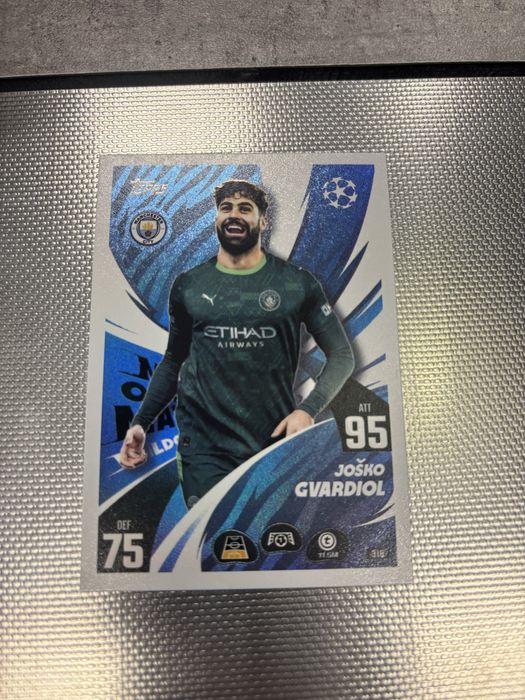 Футболни карти - season 25/26 (topps)