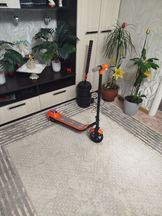 Электросамокат,для детей