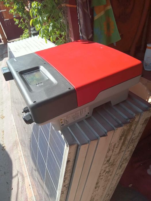 Panouri solare și invertor de 5 kw