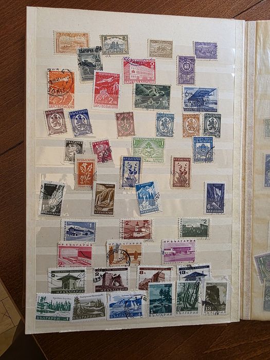 Пощенски марки албум