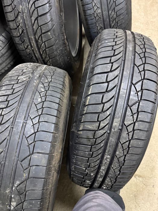 Гуми 235/65/17 летни