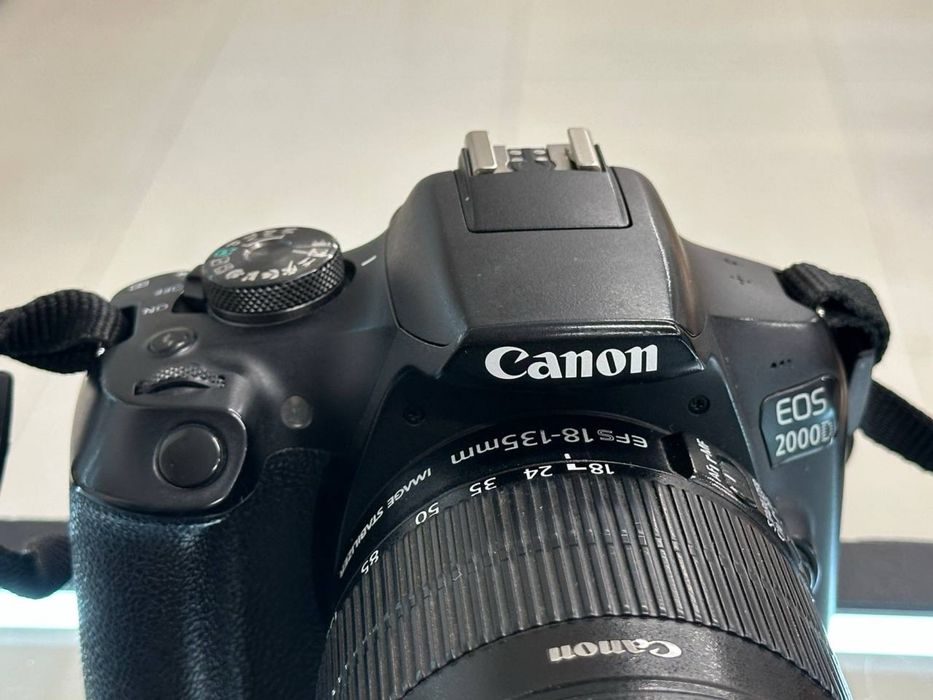 Canon EOS | 2000D