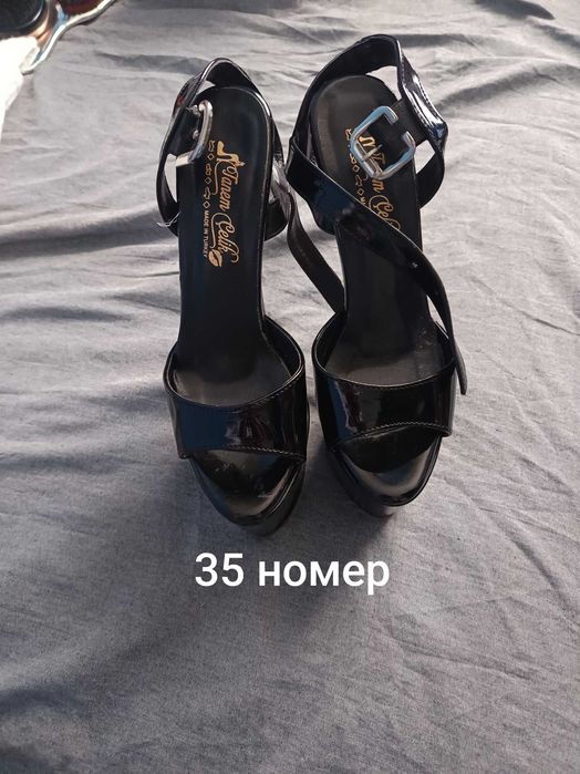 Продавам токчета за жени носени са по 1.2 пъти нови са