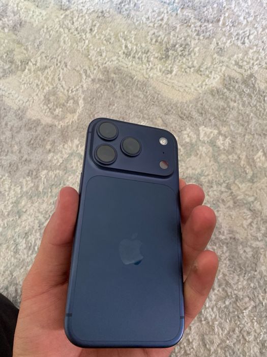 Айфон 17 про 256 новый почти